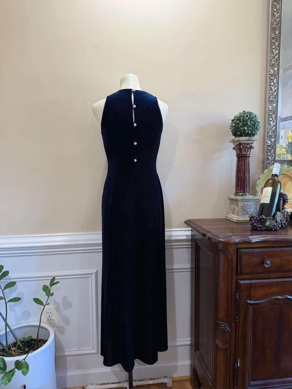 Papell Boutique Elegant Navy Velvet Maxi Dress - Sleeveless Evening Gown